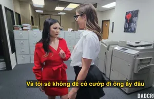 Bị bố ông xã nắc trong khi đang ngủ