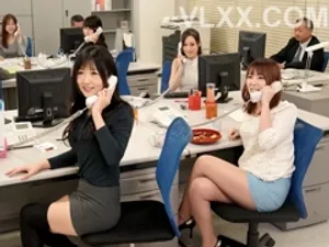Má kế đáng thương bị cô con gái gài bẫy cho đám bạn học địt